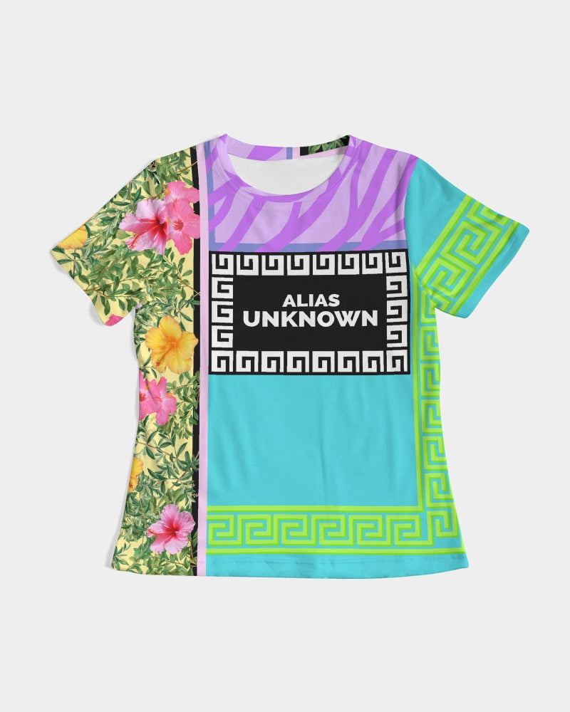 Step out with an instant classic! Dressed up or down, our fitted Babylon inspired tee offers complete comfort and style. Handmade with premium wear-resistant fabric, it's time to show off your curves with this colorful tee.