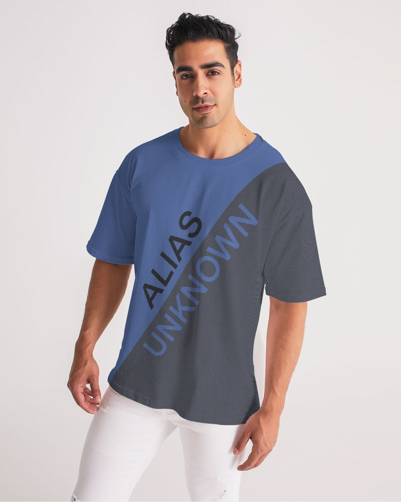 The enhanced quality and fit of our Premium Heavyweight Tee is what will make this your new favorite go-to. Longer sleeves with a wide-body give it the stylish oversized look and its soft, french terry is beyond comfortable and high-quality wear. Finished with a smooth surface on the outside and loop knitting on the inside.