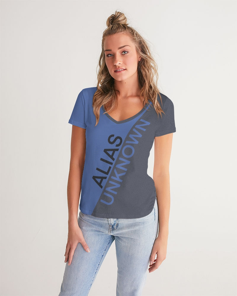 A timeless look and a closet go-to, you can't go wrong in this Fitted V-Neck Tee. Handmade from soft, breathable fabric with a slim fit and V-neckline for an everyday look to dress up or down.