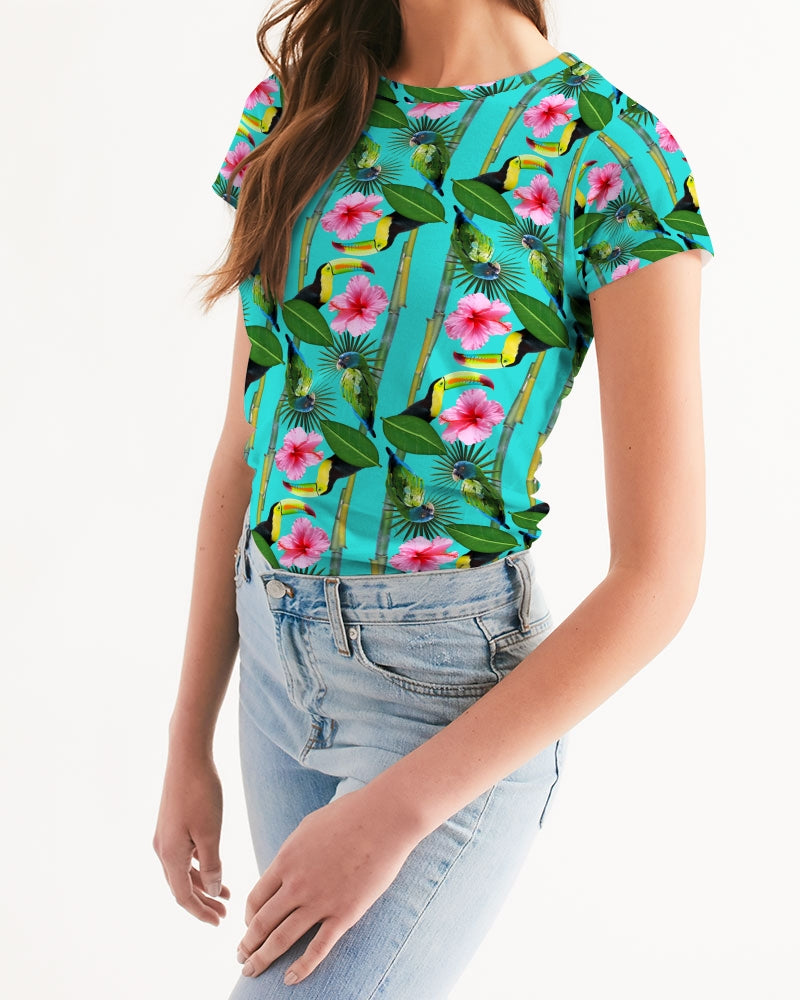 Step out with an instant classic! Dressed up or down, our fitted Safari Print Tee offers complete comfort and style. Handmade with premium wear-resistant fabric, it's time to show off those curves with this exotic tee.